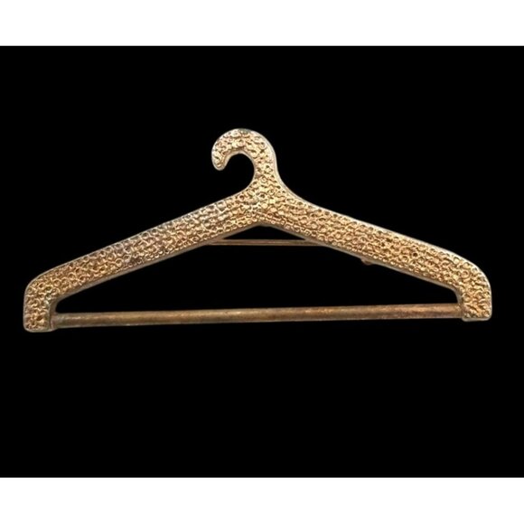 Vintage Gold Tone Hanger Brooch Textured Metal Pin Fashion Lover Gift - Picture 1 of 12